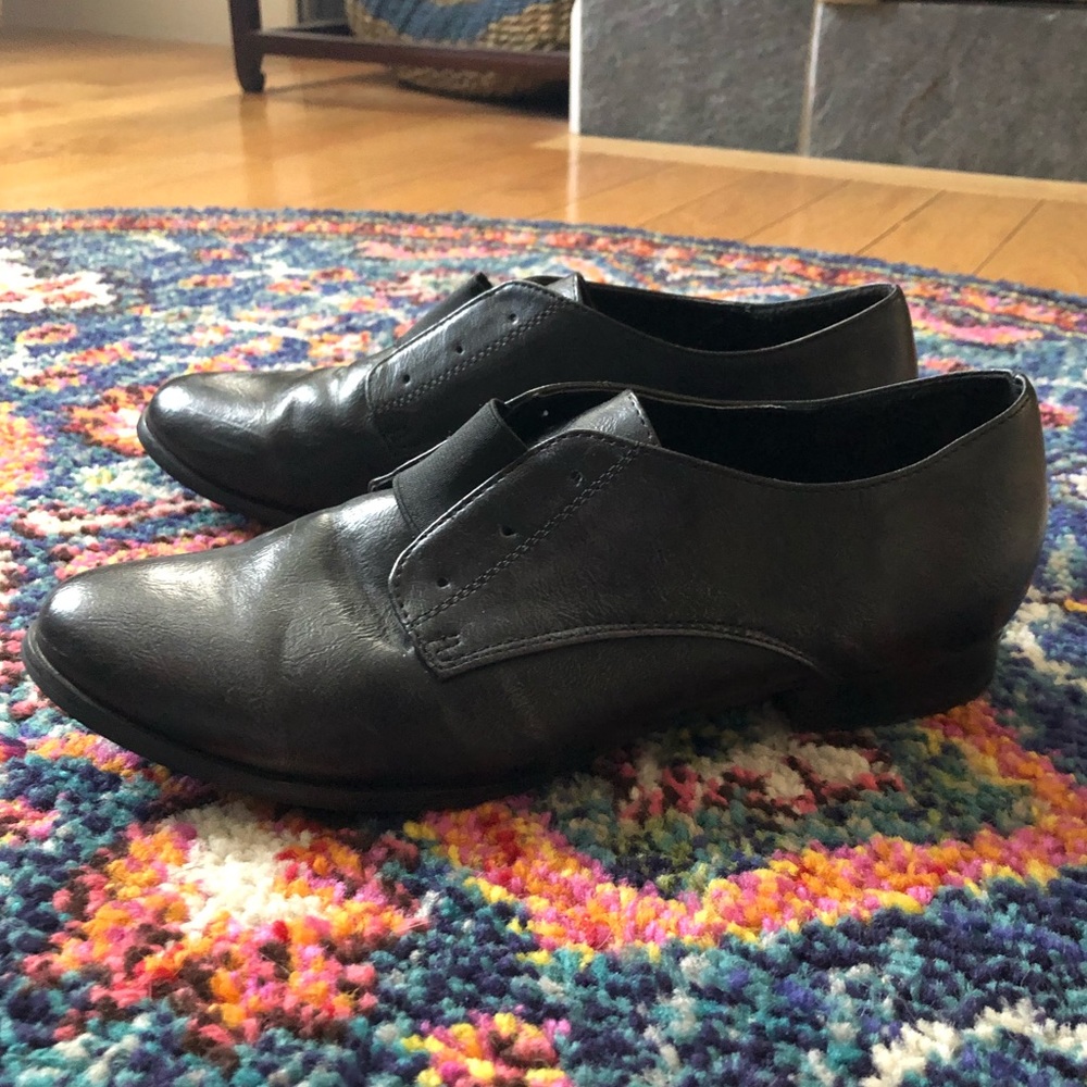 MIA Eleanorr Black leather Oxfords